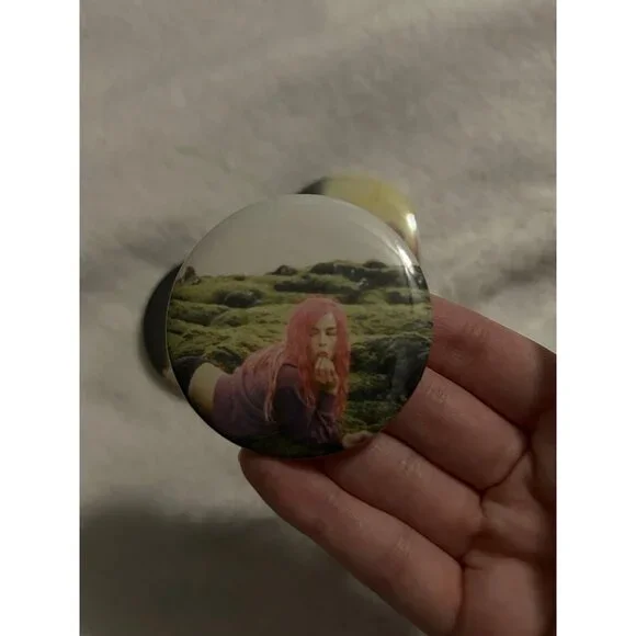 Addison Rae Pinback Button Set - Picture 2 of 3